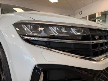 VW TOUAREG 3.0 V6 TDI R-LINE PANO MATRIX 19