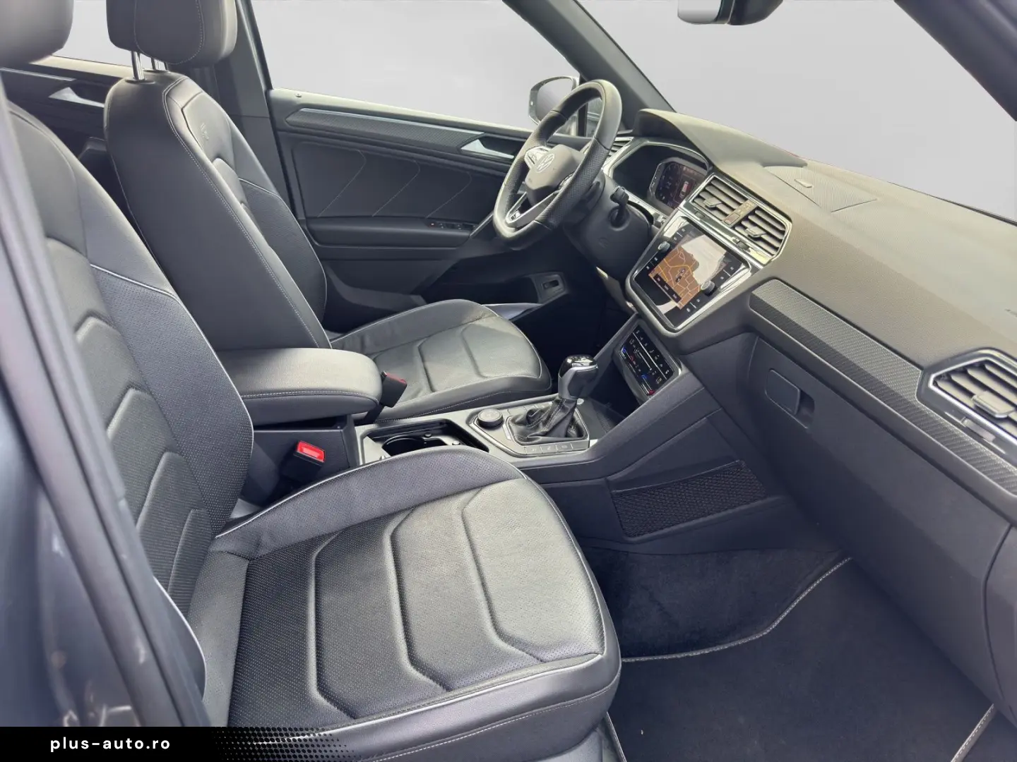 VW Tiguan Allspace 2.0 TDI DSG 4M R-LINE AHK PANO