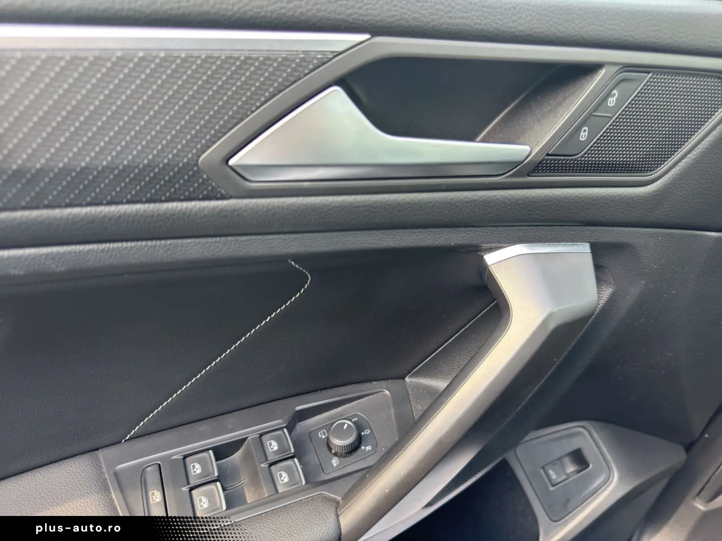 VW Tiguan Allspace 2.0 TDI DSG 4M R-LINE AHK PANO