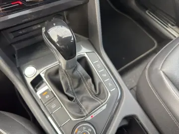 VW Tiguan Allspace 2.0 TDI DSG 4M R-LINE AHK PANO
