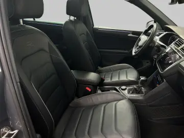 VW Tiguan 2.0 TSI 4M R-LINE LEDER PANO LM20 ASSIST