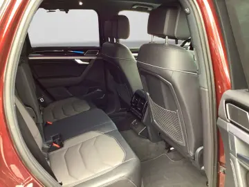 VW Touareg 3.0 TSI R-LINE LUFT PANO ST.HEIZ LM22