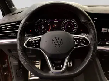 VW Touareg 3.0 TSI R-LINE LUFT PANO ST.HEIZ LM22
