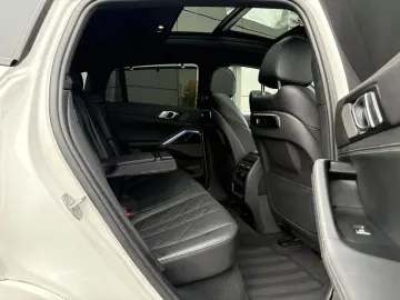BMW X6 M60 i xDrive LED PANO KAMERA H&K NAVI