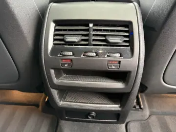BMW X6 M60 i xDrive LED PANO KAMERA H&K NAVI