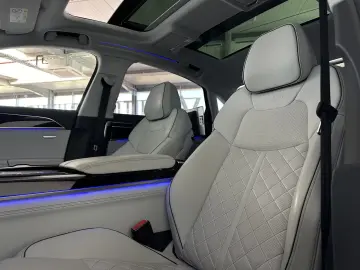Audi A8 LANG CHAUFFEUR     S LINE   KERAMIK  B&O