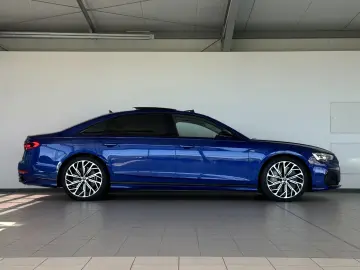Audi A8 LANG CHAUFFEUR     S LINE   KERAMIK  B&O