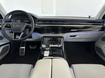Audi A8 LANG CHAUFFEUR     S LINE   KERAMIK  B&O