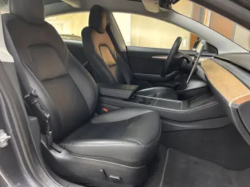 TESLA Model 3 Long Range Dual AWD PANO LED NAVI KAM WP