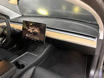 TESLA Model 3 Long Range Dual AWD PANO LED NAVI KAM WP