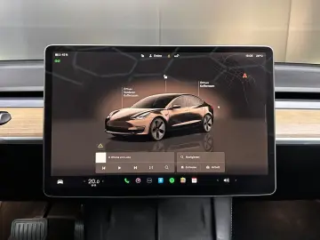 TESLA Model 3 Long Range Dual AWD PANO LED NAVI KAM WP