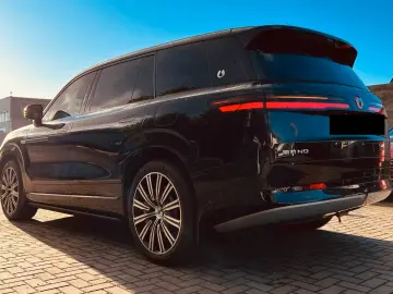 925 CP - BYD Denza N9 DM Flagship1