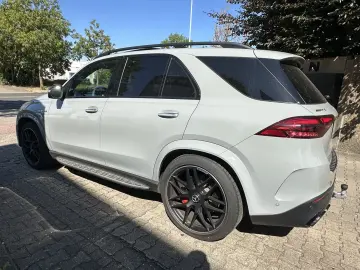 MERCEDES-BENZ GLE 63 AMG S 4M  PANO BURM DRIVERS HUD MASSAGE