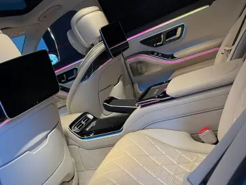 MERCEDES-BENZ S 500 4M AMG L ANG Exklusiv VIP Chauffeur 4D