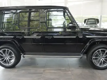 MERCEDES-BENZ G 400 d AMG SUPERIOR STHZ MANUFAKTUR