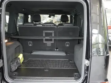 MERCEDES-BENZ G 400 d AMG SUPERIOR STHZ MANUFAKTUR