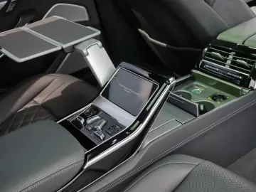 Audi A8 Lang 60 TFSIe qu. S line UPE182 € TV Nacht 4S