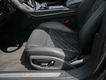 Audi A8 Lang 60 TFSIe qu. S line UPE182 € TV Nacht 4S