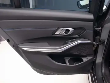 BMW Seria 318i G20 Sedan