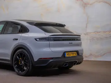 PORSCHE Cayenne Coupé 4.0 Turbo E-Hybrid GT
