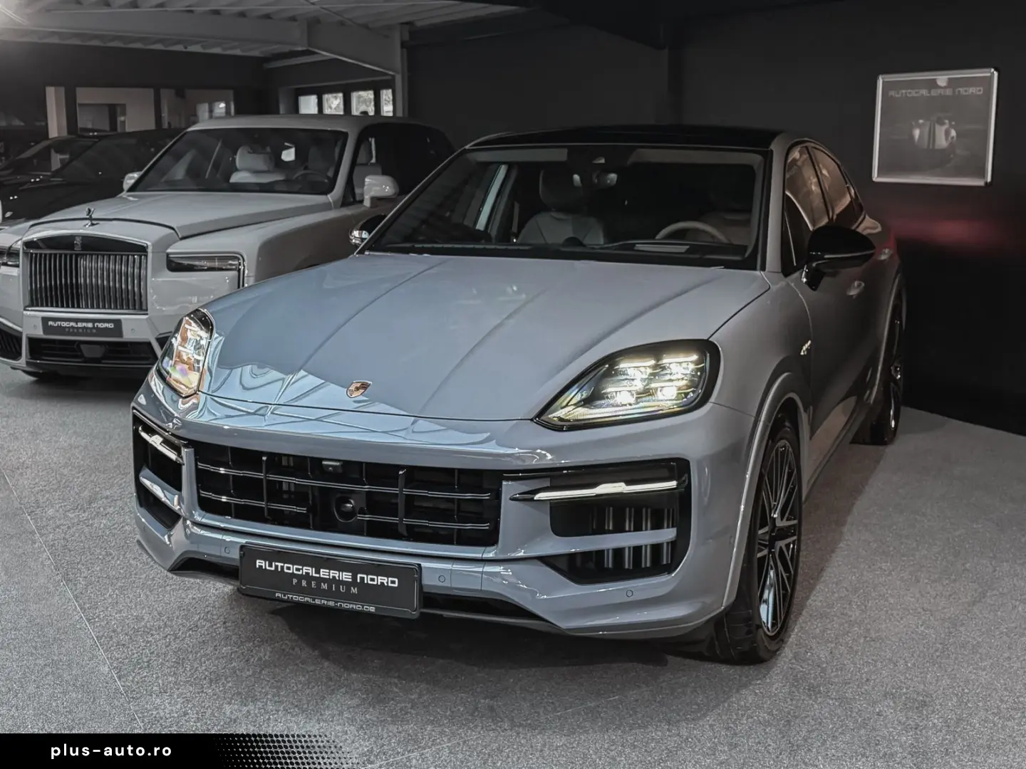 PORSCHE Cayenne Coupe S E-Hybrid   Sport Design   Head-U