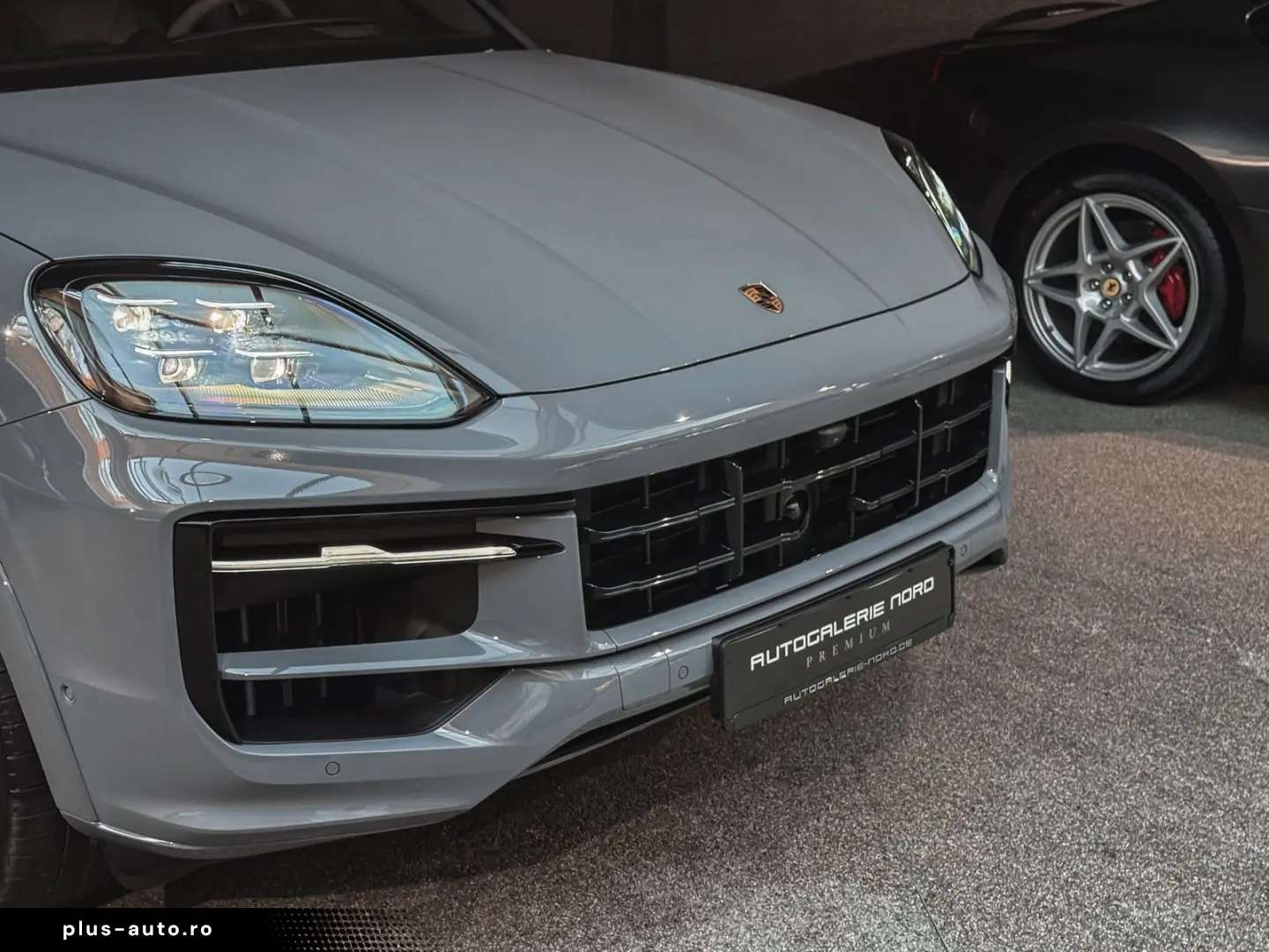 PORSCHE Cayenne Coupe S E-Hybrid   Sport Design   Head-U