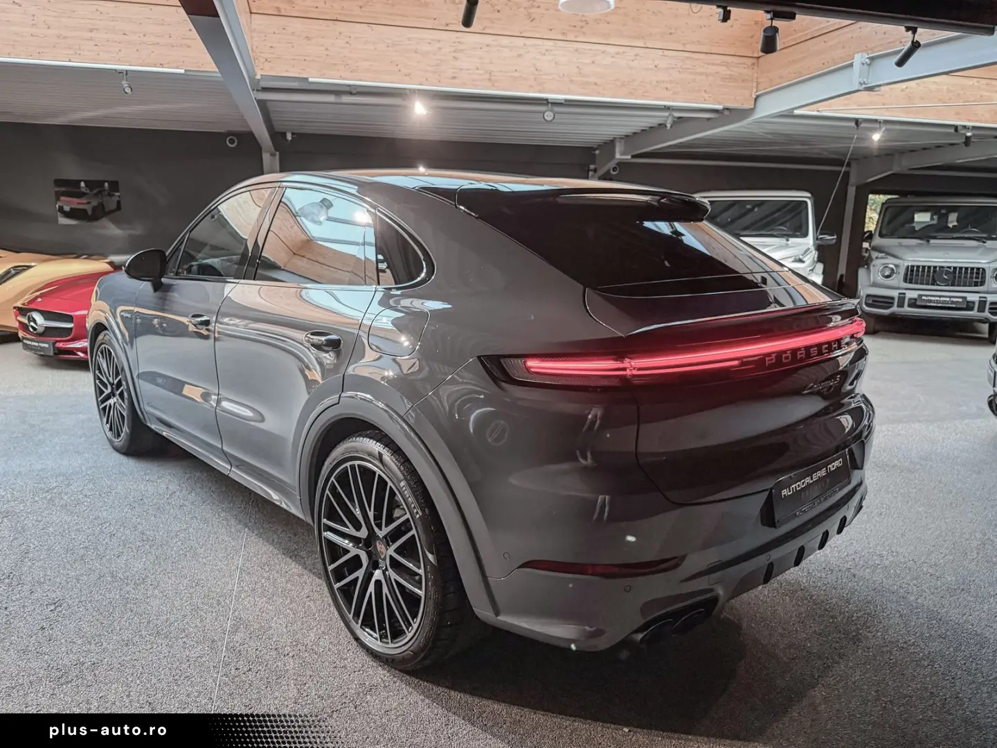 PORSCHE Cayenne Coupe S E-Hybrid   Sport Design   Head-U