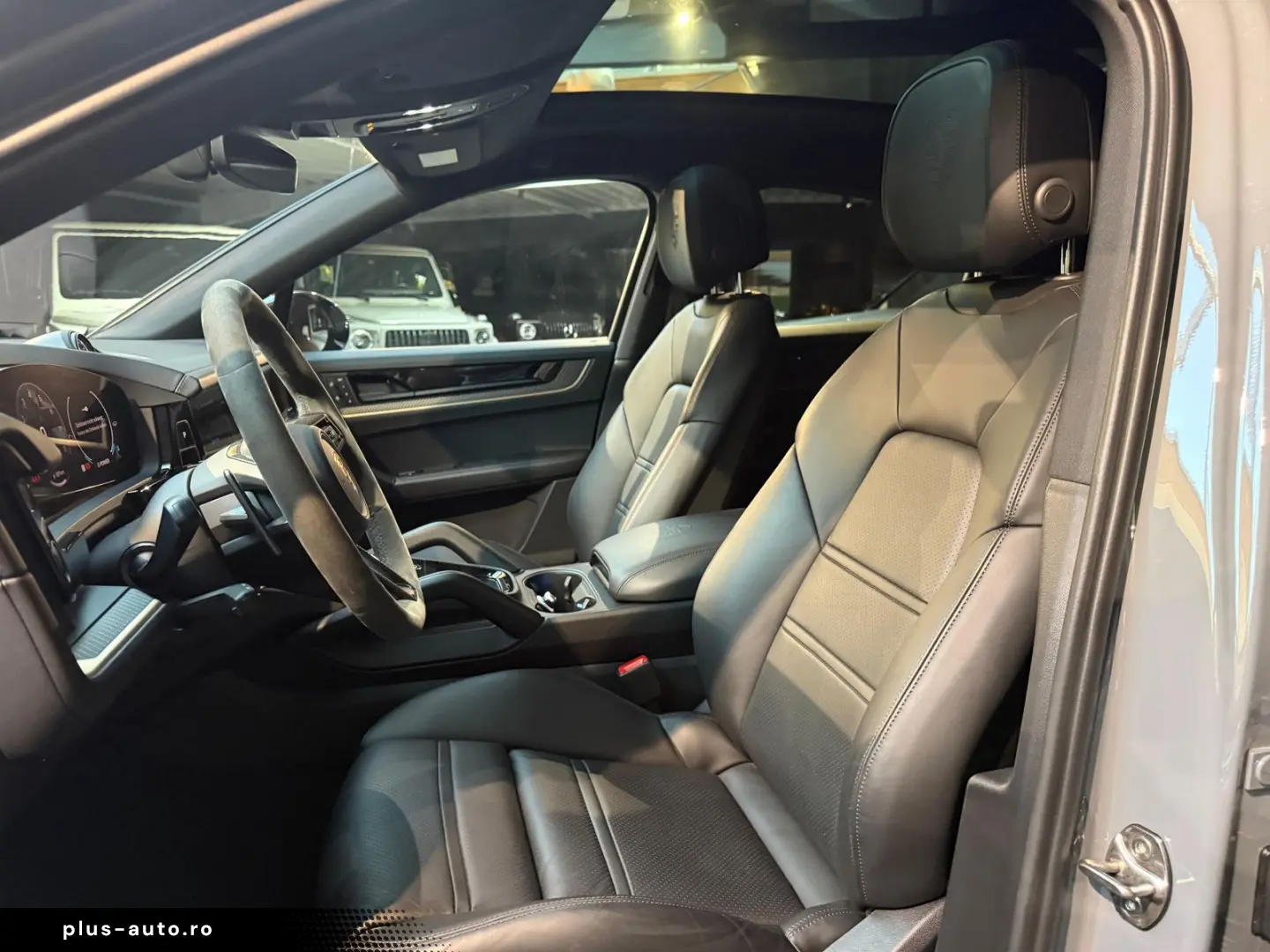 PORSCHE Cayenne Coupe S E-Hybrid   Sport Design   Head-U