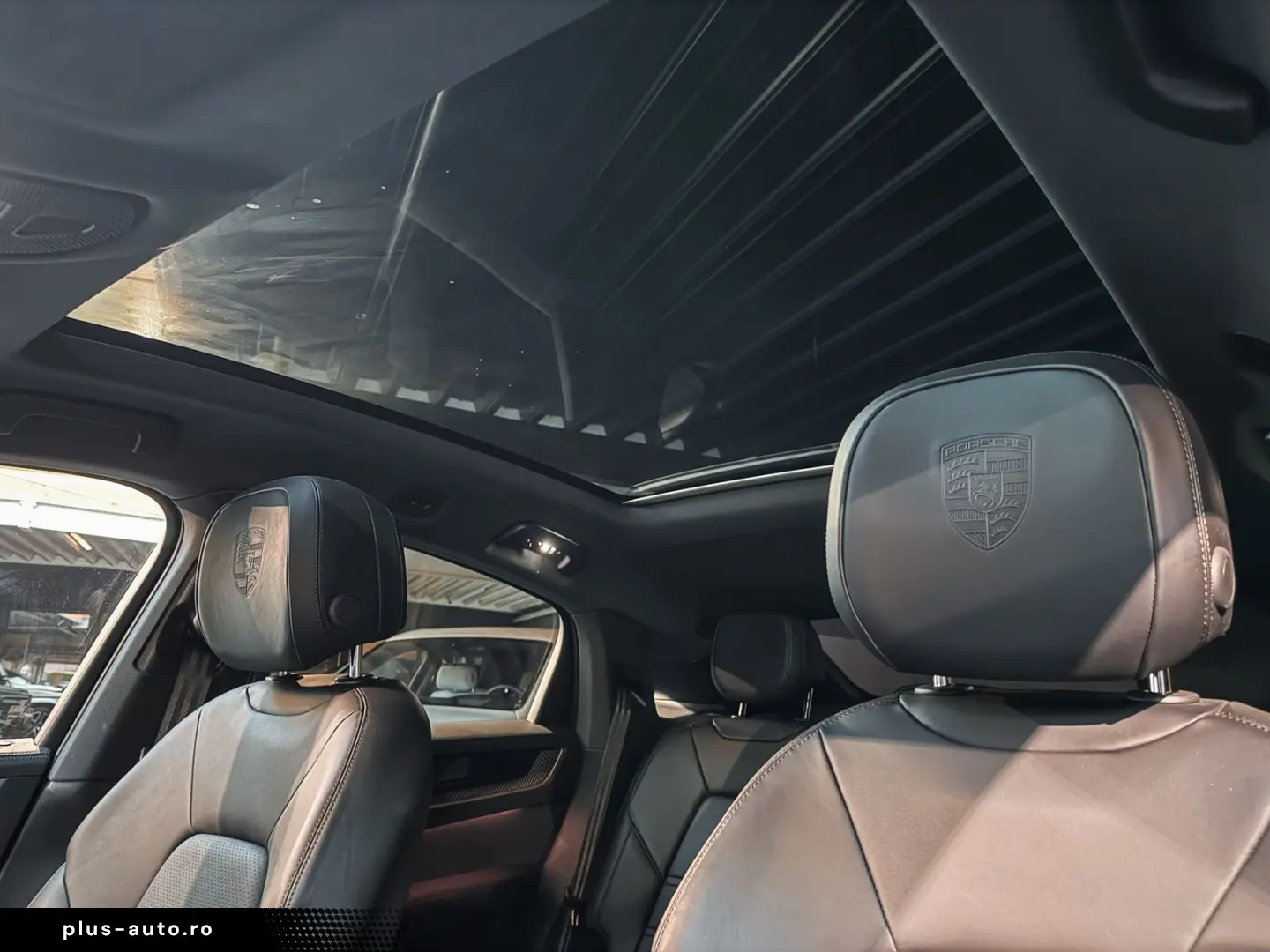 PORSCHE Cayenne Coupe S E-Hybrid   Sport Design   Head-U