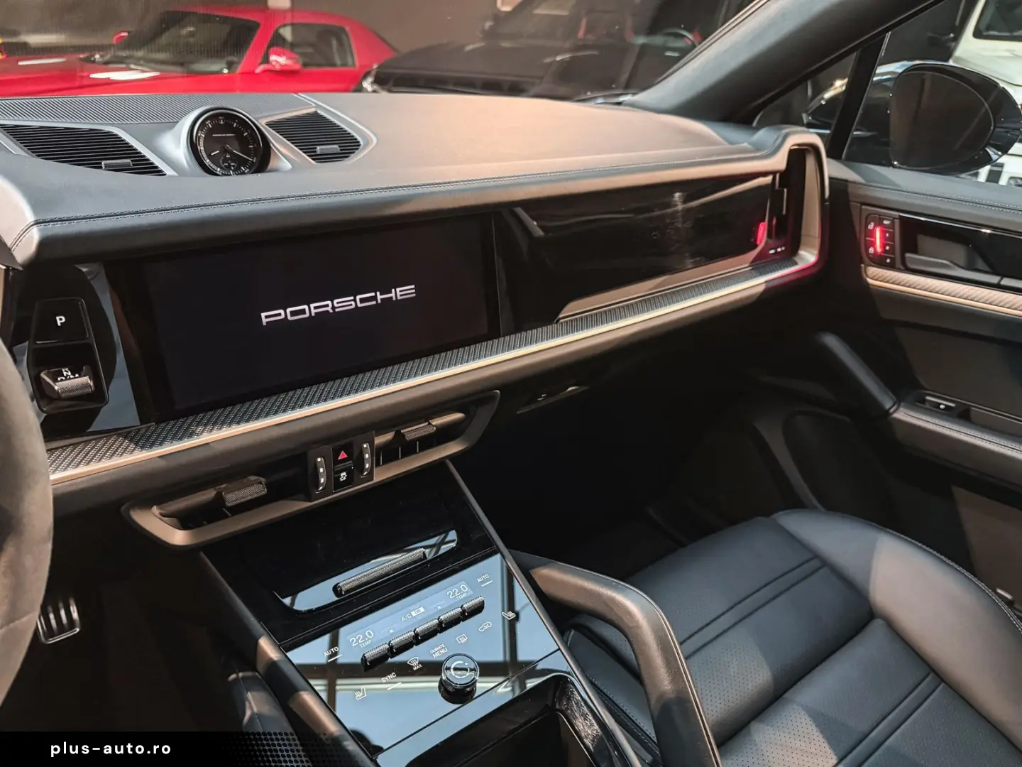 PORSCHE Cayenne Coupe S E-Hybrid   Sport Design   Head-U