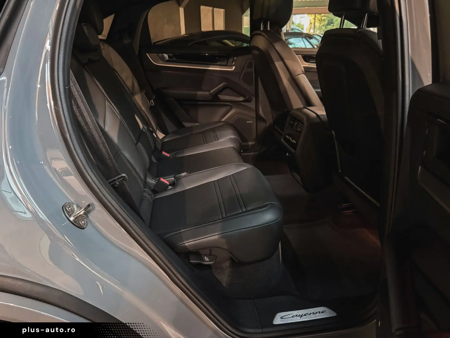 PORSCHE Cayenne Coupe S E-Hybrid   Sport Design   Head-U
