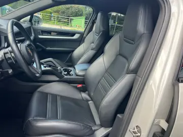 PORSCHE Cayenne Coupe