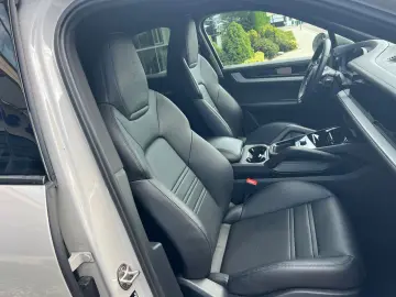 PORSCHE Cayenne Coupe