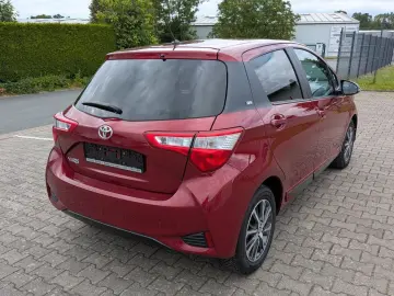 TOYOTA Yaris Y20 Club
