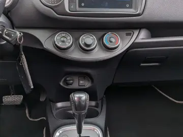 TOYOTA Yaris Y20 Club