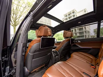 BMW X7 M50d Final Edition 1 100