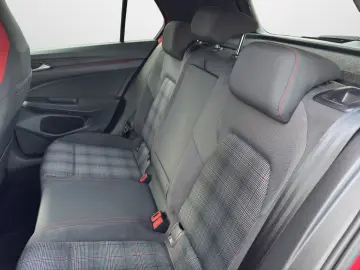 Volkswagen Golf GTI 2.0 TSI DSG
