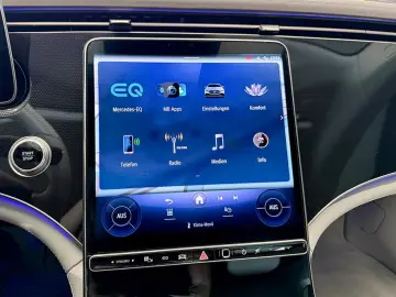 MERCEDES-BENZ EQE 300 ELECTRICART DIGIL AHK ADVANCEDPLUS