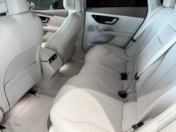 MERCEDES-BENZ EQE 300 ELECTRICART DIGIL AHK ADVANCEDPLUS