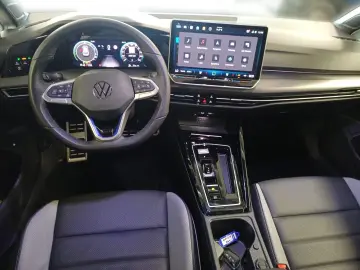 Volkswagen Golf VIII GTE  MATRIX LEDER HUD BLACKSTYLE SHZ
