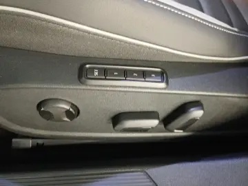 Volkswagen Golf VIII GTE  MATRIX LEDER HUD BLACKSTYLE SHZ