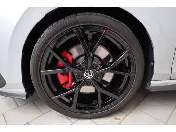 Volkswagen Golf GTI 2.0 TSI DSG AHK Matrix NAV RFK ACC SH