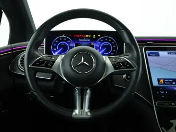 MERCEDES-BENZ EQE 300  Sitzklima Pano Memory 360 Air…