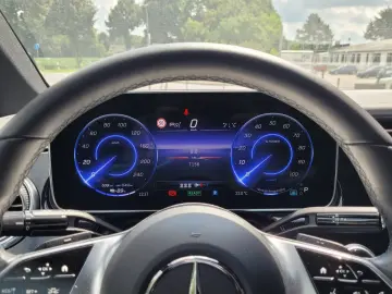 MERCEDES-BENZ EQE 350 AMG PSD MBUX Burmester Digital Memory