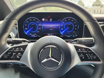 MERCEDES-BENZ EQE 350 AMG PSD MBUX Burmester Digital Memory