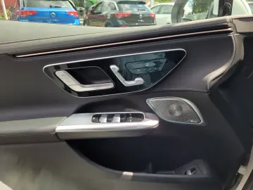 MERCEDES-BENZ EQE 350 AMG PSD MBUX Burmester Digital Memory