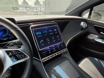 MERCEDES-BENZ EQE 350 AMG PSD MBUX Burmester Digital Memory