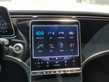 MERCEDES-BENZ EQE 350 AMG PSD MBUX Burmester Digital Memory
