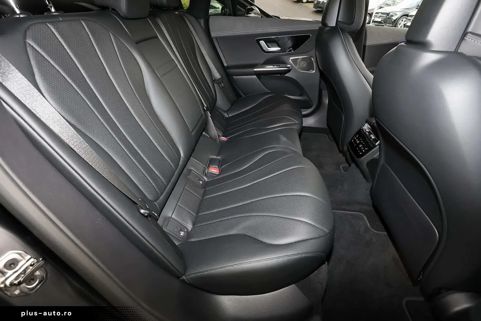 MERCEDES-BENZ EQE 350 360  PANO KEYLESS DISTRO MBUX LED 21