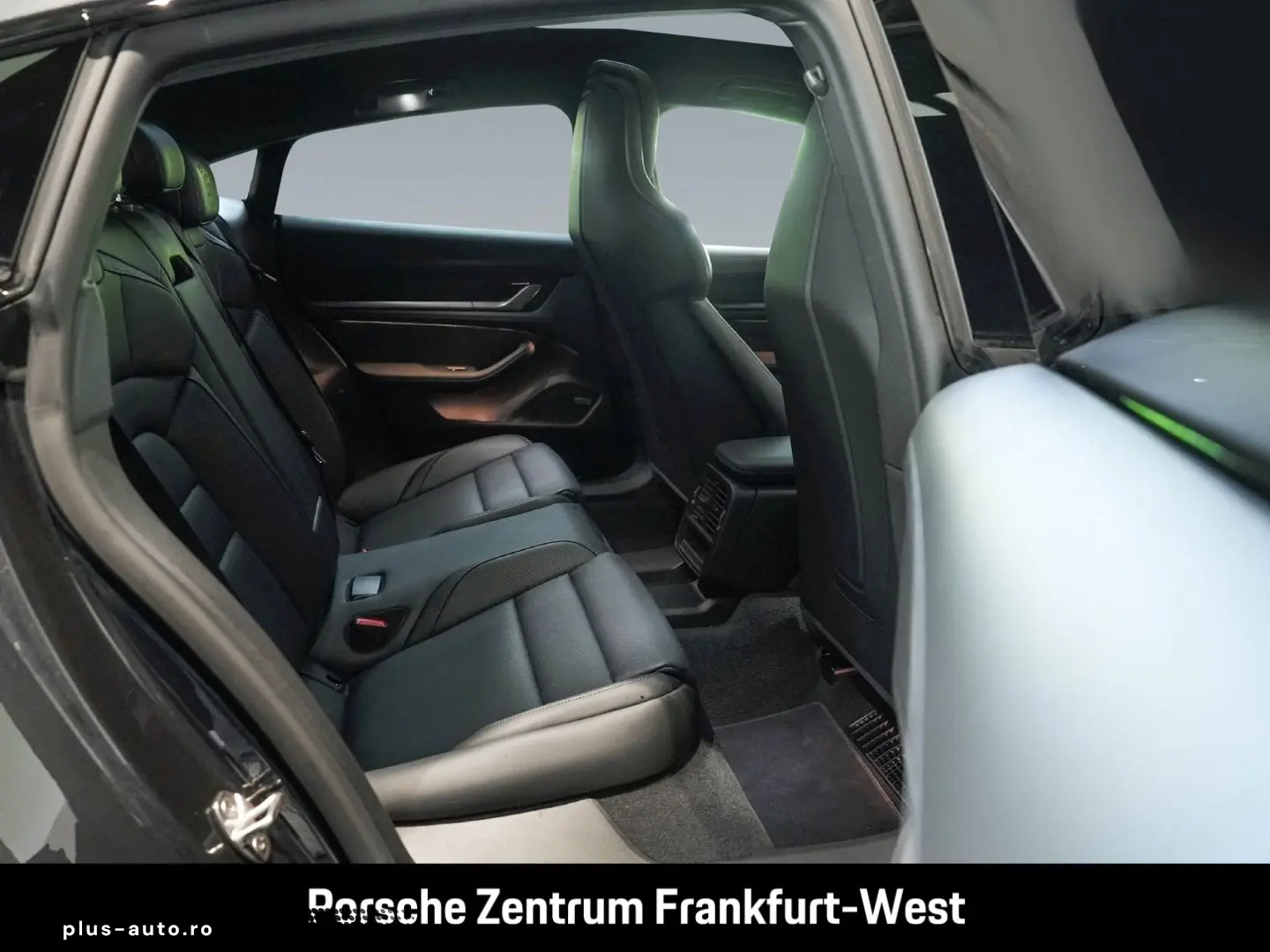 PORSCHE Taycan 4S BOSE Luftfederung Panoramadach LED